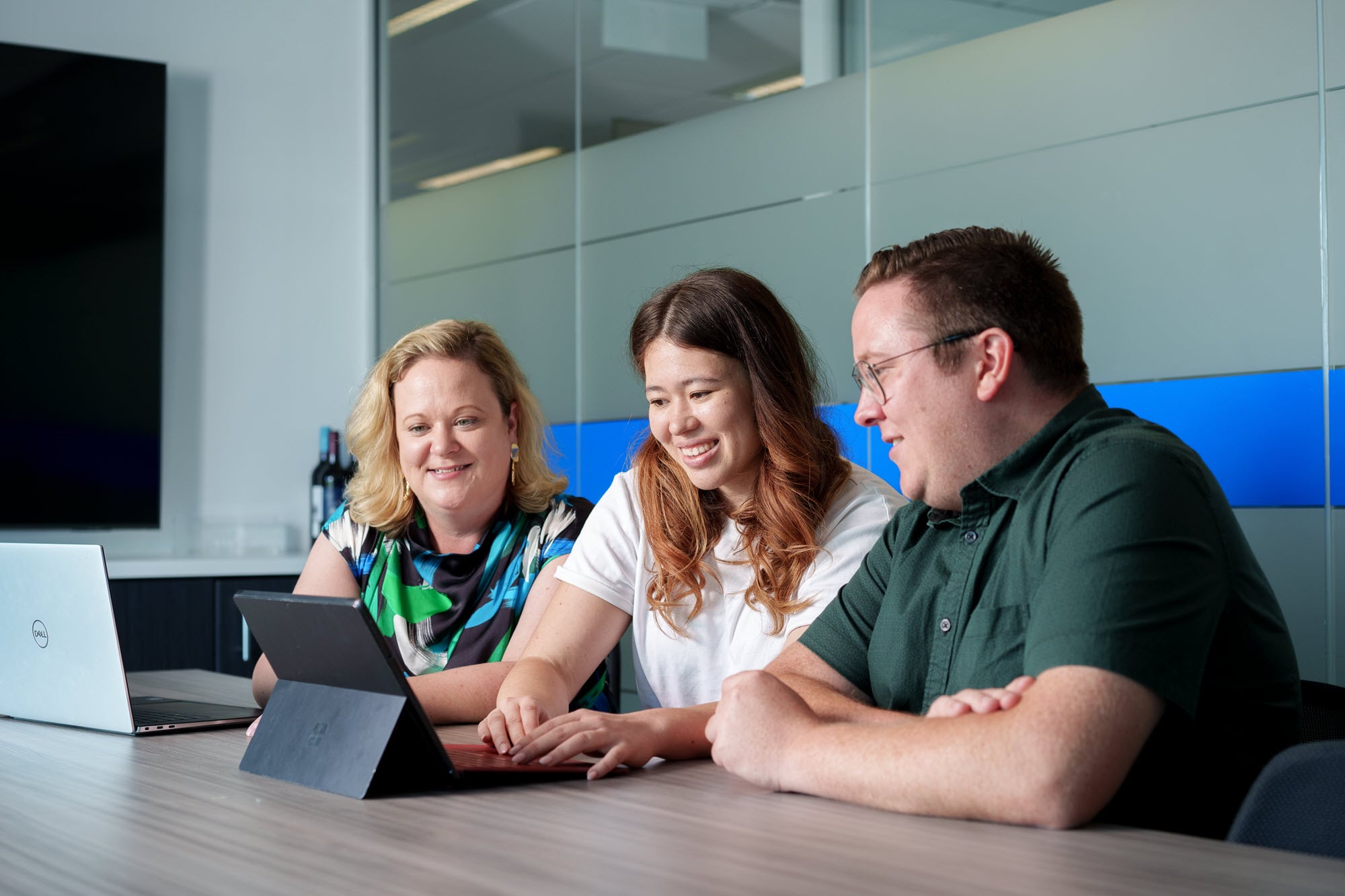 Alex Tessa Sarah 2 min